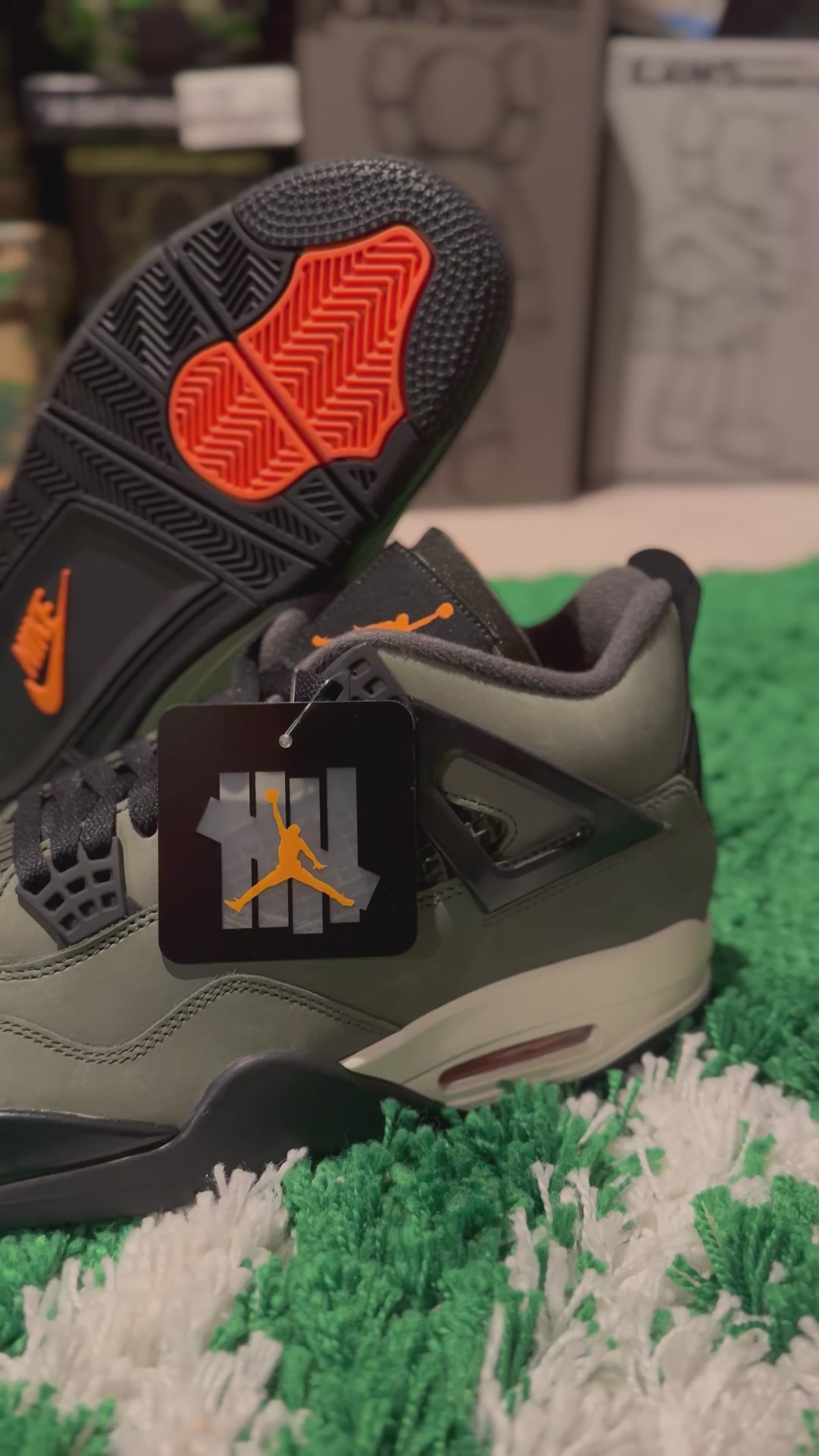Air Jordan 4 Undefeated Size 12