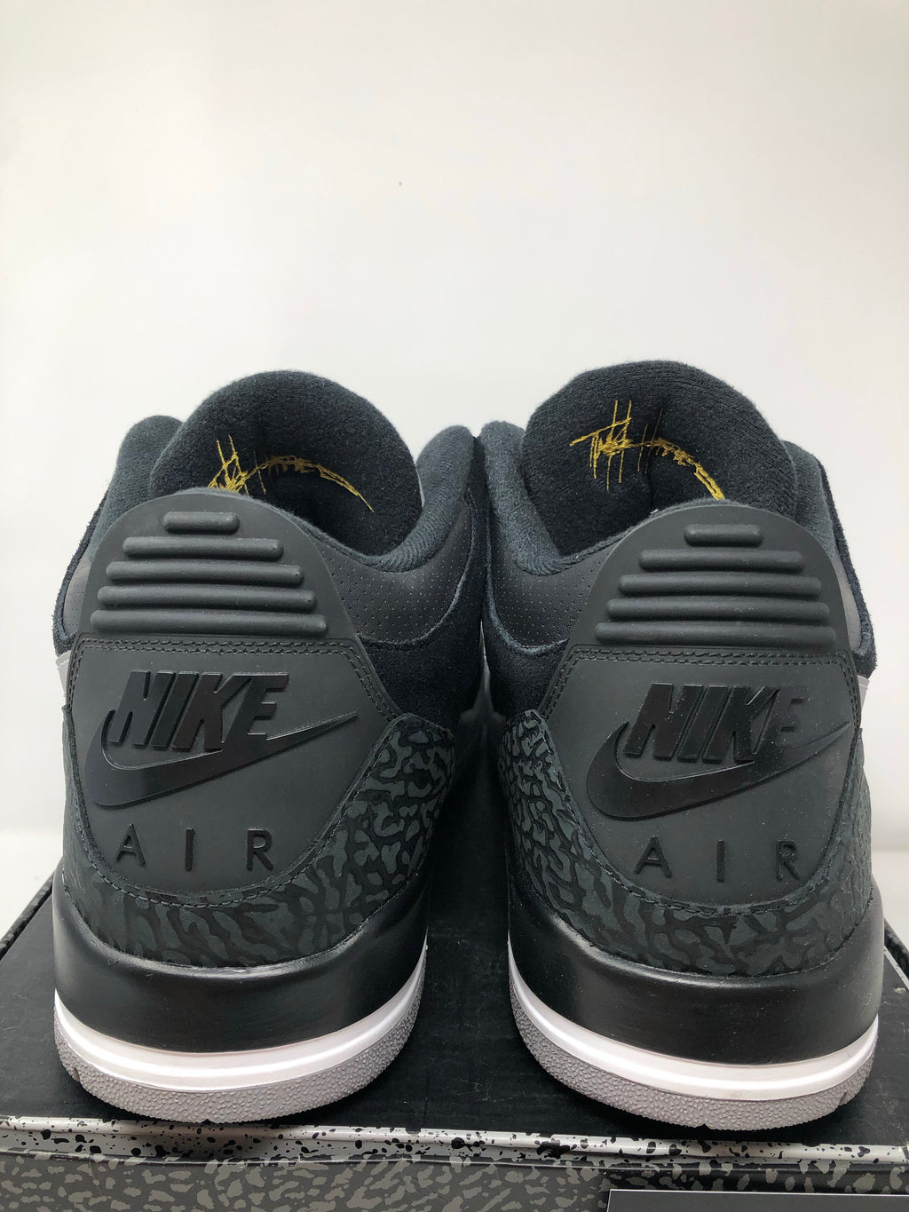 Jordan 3 Retro Tinker Black Cement Gold Size 18